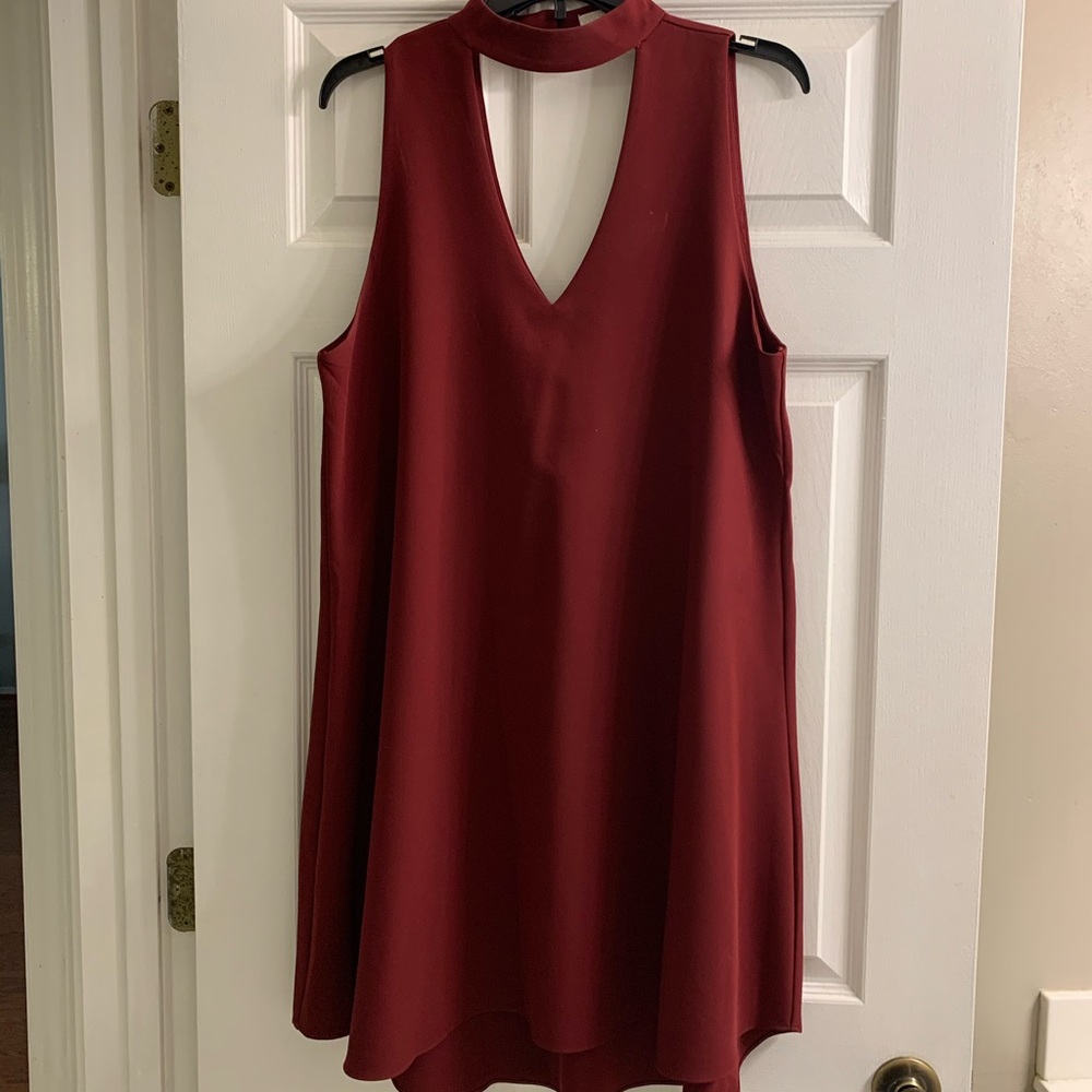 Gianni Bini Burgundy Sleeveless Dress